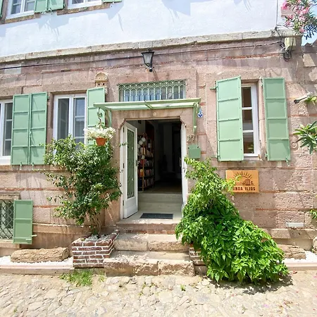 Hotel Cunda Ilios *